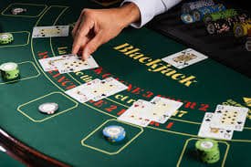 Tata letak meja BandarQ di platform macau18